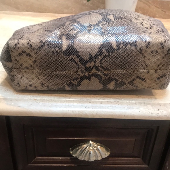 Authentic Michael Kors handbag - Picture 3 of 4